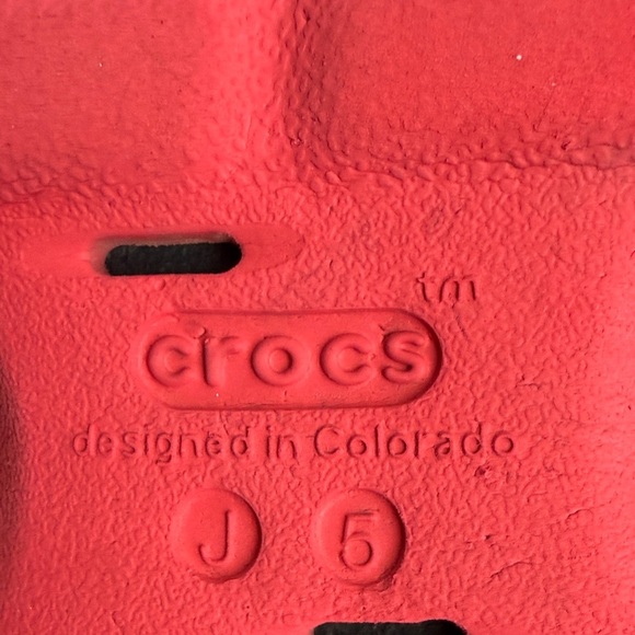 CROCS Men  Vibrant Red Water Shoes - Picture 11 of 12